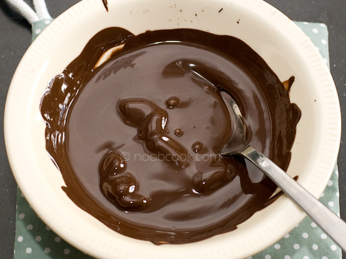 How to melt chocolate using microwave