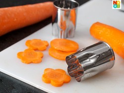 How to cut carrot flowers