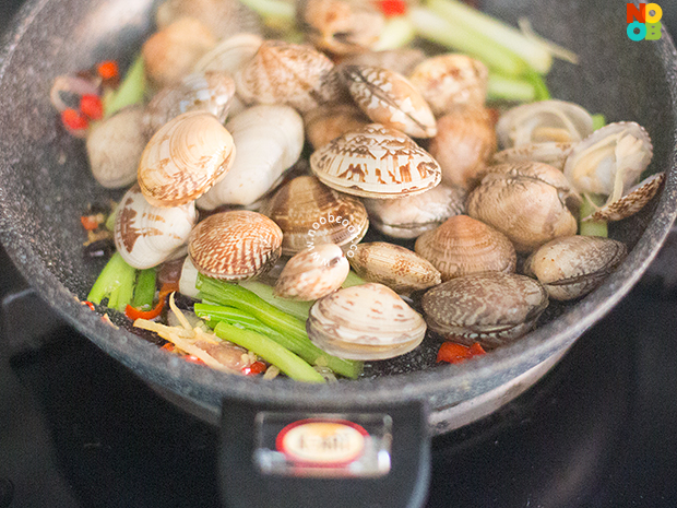 Chinese-style Steamed Clams Recipe