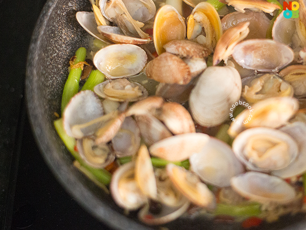 Chinese-style Steamed Clams Recipe