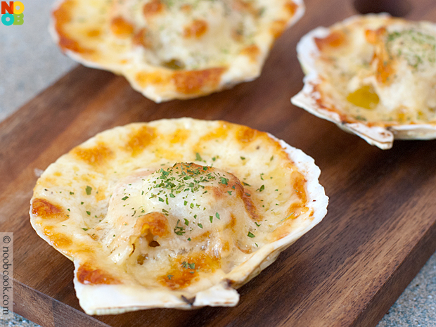 Baked Cheese Scallops