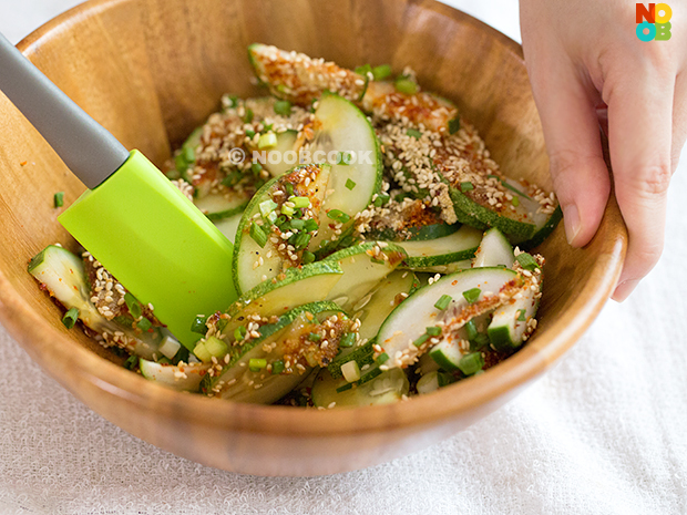 Korean Spicy Cucumber Salad Recipe