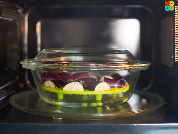 How to microwave eggplants