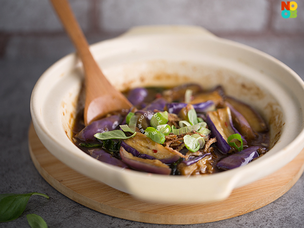 Claypot Eggplant with Basil Recipe
