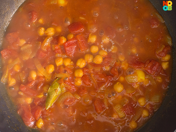 Curried Chickpeas, Tomato and Spinach Recipe