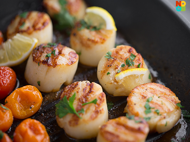 One-Pan Scallops & Cherry Tomatoes Recipe