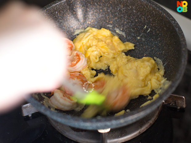Chinese Prawn Omelette Recipe