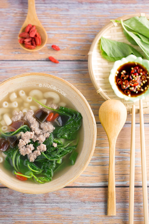 Chinese Spinach Macaroni Soup Recipe