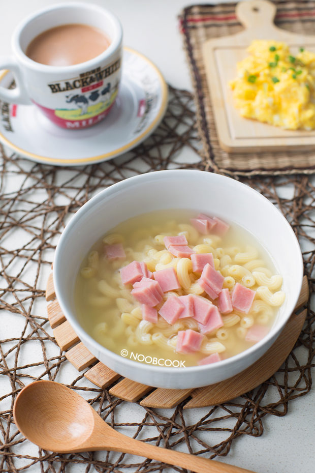 Ham Macaroni Soup (Hong Kong Style Recipe)