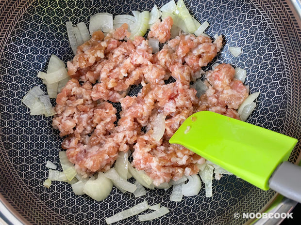 Simmered Pumpkin & Minced Meat (Step-by-Step)