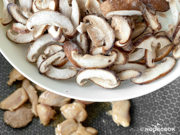 Stir-fry Chicken, Shiitake & Scallion (Step-by-Step)