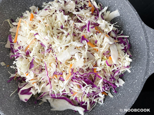 Braised Coleslaw in Red Wine Vinegar (Step-by-Step)