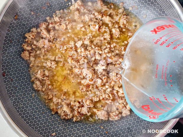 Shallot Sauce Meat (Step-by-Step)