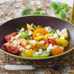 10-minute Heirloom Tomato Salad Recipe