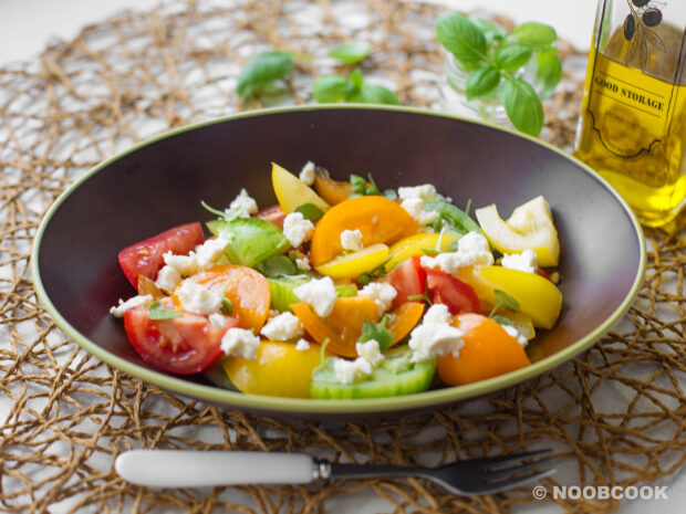 10-minute Heirloom Tomato Salad Recipe