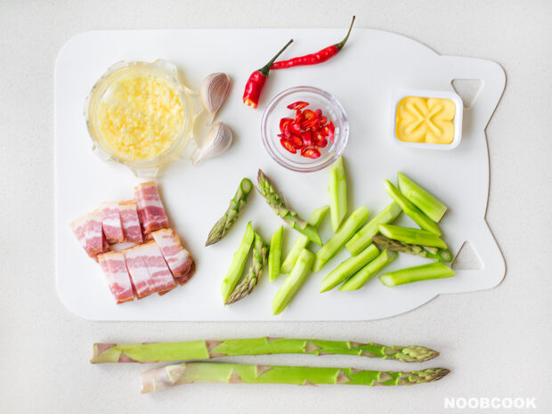 Asparagus & Bacon Aglio Olio Ingredients