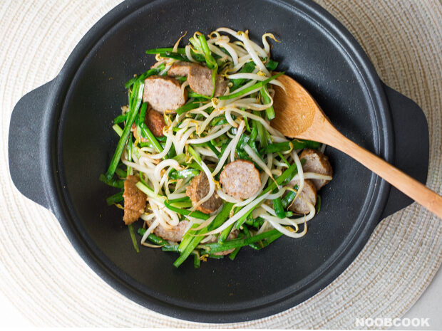 Stir-fry Bean Sprouts, Chives & Ikea Meatballs Recipe