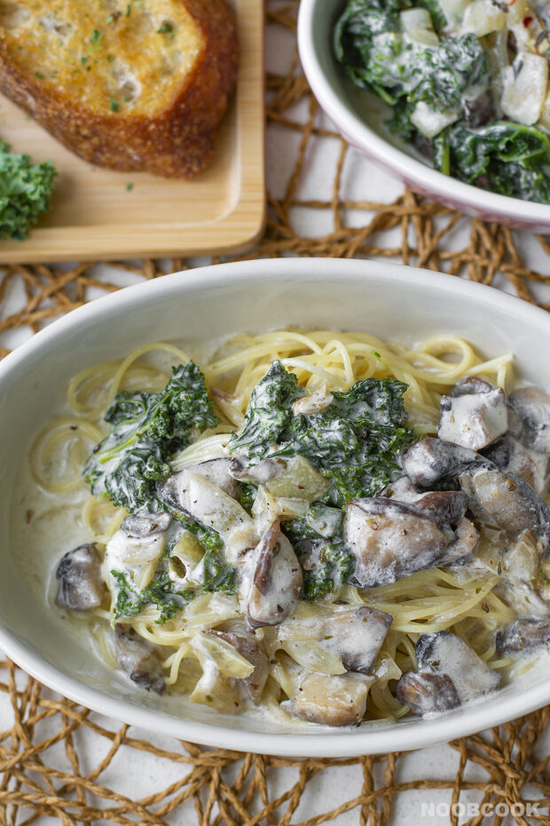 Creamy Portobello Mushroom & Kale Pasta Recipe