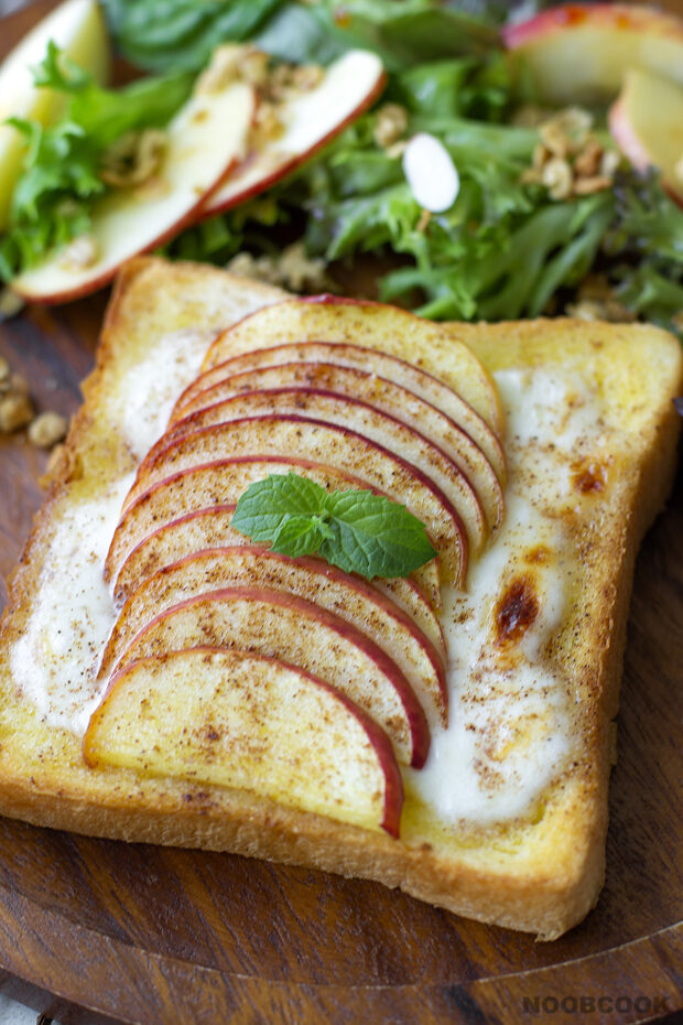 Apple & Mozzarella Toast Recipe